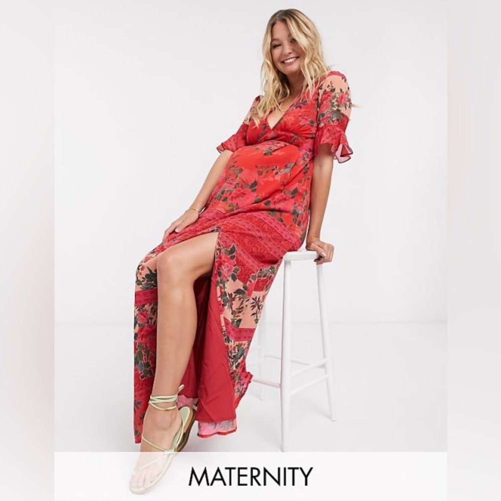 Red Floral Maternity Maxi Dress – Elegant Nursing-Friendly Style